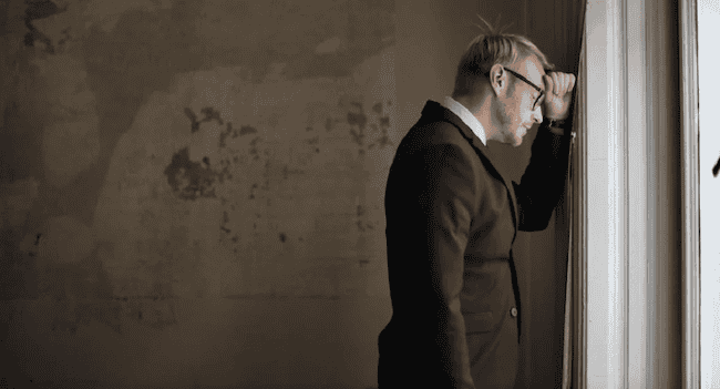 牛市诱惑估值，一级市场触顶警讯？