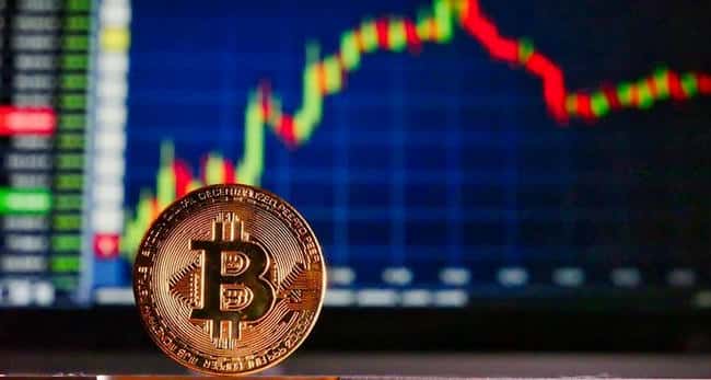 Coinbase比特币溢价跌至负值，市场底部信号显现？