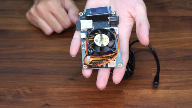 手掌大小的“乐透矿机”挖出650万比特币，中奖概率仅11亿分之一！