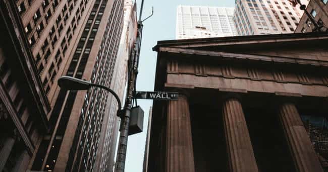 经济学人报告：51% 的机构投资者考虑配置加密货币现货，但面临诸多挑战