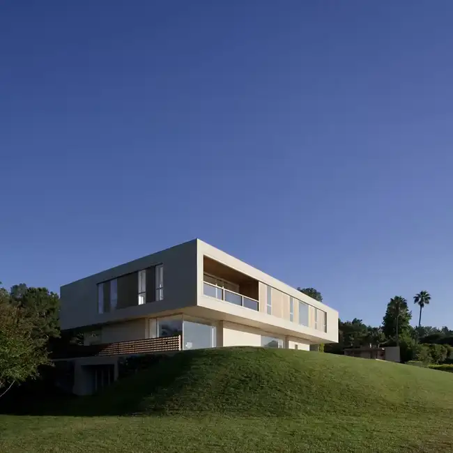 Coinbase CEO新娘Angela Meng：从移民女孩到加密巨头的妻子