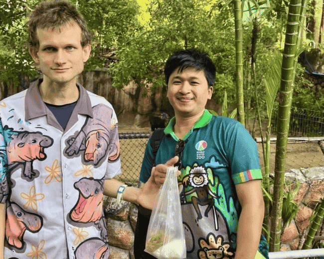 V神圣诞豪捐！1000万泰铢助力弹跳猪，以太坊MOODENG币价飙升100%