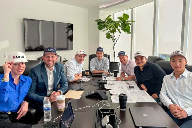 川普家族进军矿圈，成立American Bitcoin欲夺全球最大矿企桂冠