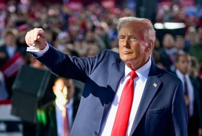 特朗普宣布：半导体关税一周内公布！比特币跌破8.5万，美股涨幅收窄