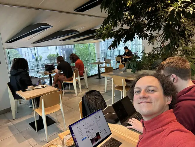 以太坊权力风暴：V神清仓、元老叛逃与3000亿帝国的生死内幕