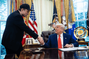 马斯克特朗普密谋引爆币圈：DOGE暴涨800%背后的暴富陷阱与机遇