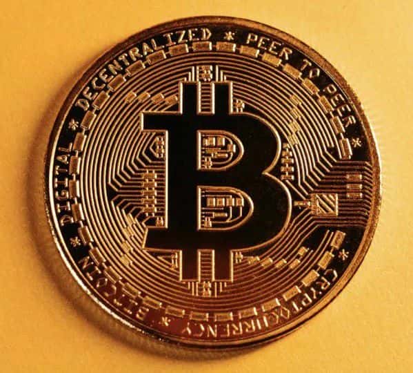 币圈新手必看：2025黄金十年起航攻略与首张入场船票