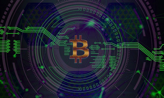 比特币扩展三角形：市场波动加剧，盈利与风险并存