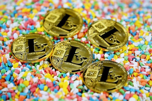 USUAL代币收益下滑，大户抛售引发市场担忧，未来走势待观察