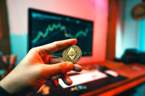 特朗普加密货币峰会助升市场狂潮