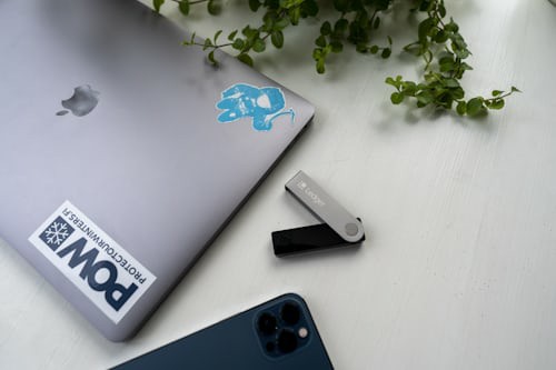 Solana暴跌引发牛市结束争议,投资者需谨慎前行