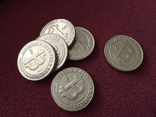 PI币上线:信仰与现实的博弈,市场何去何从?